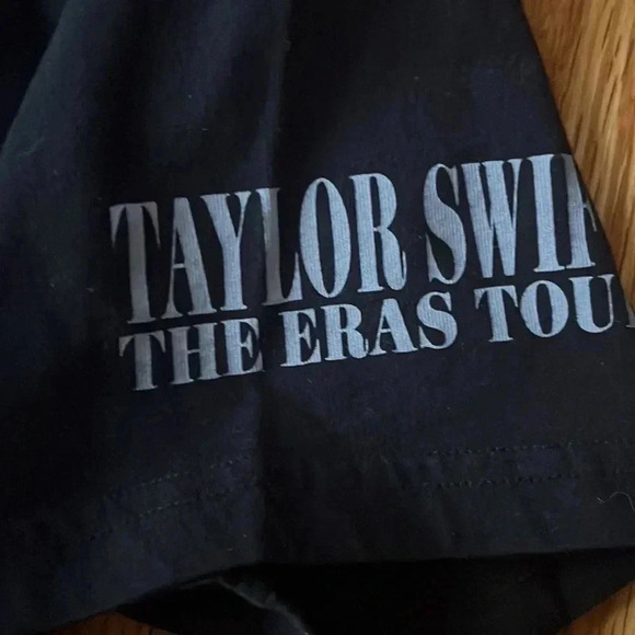 Taylor Swift Eras Tour T shirt - Picture 3 of 6